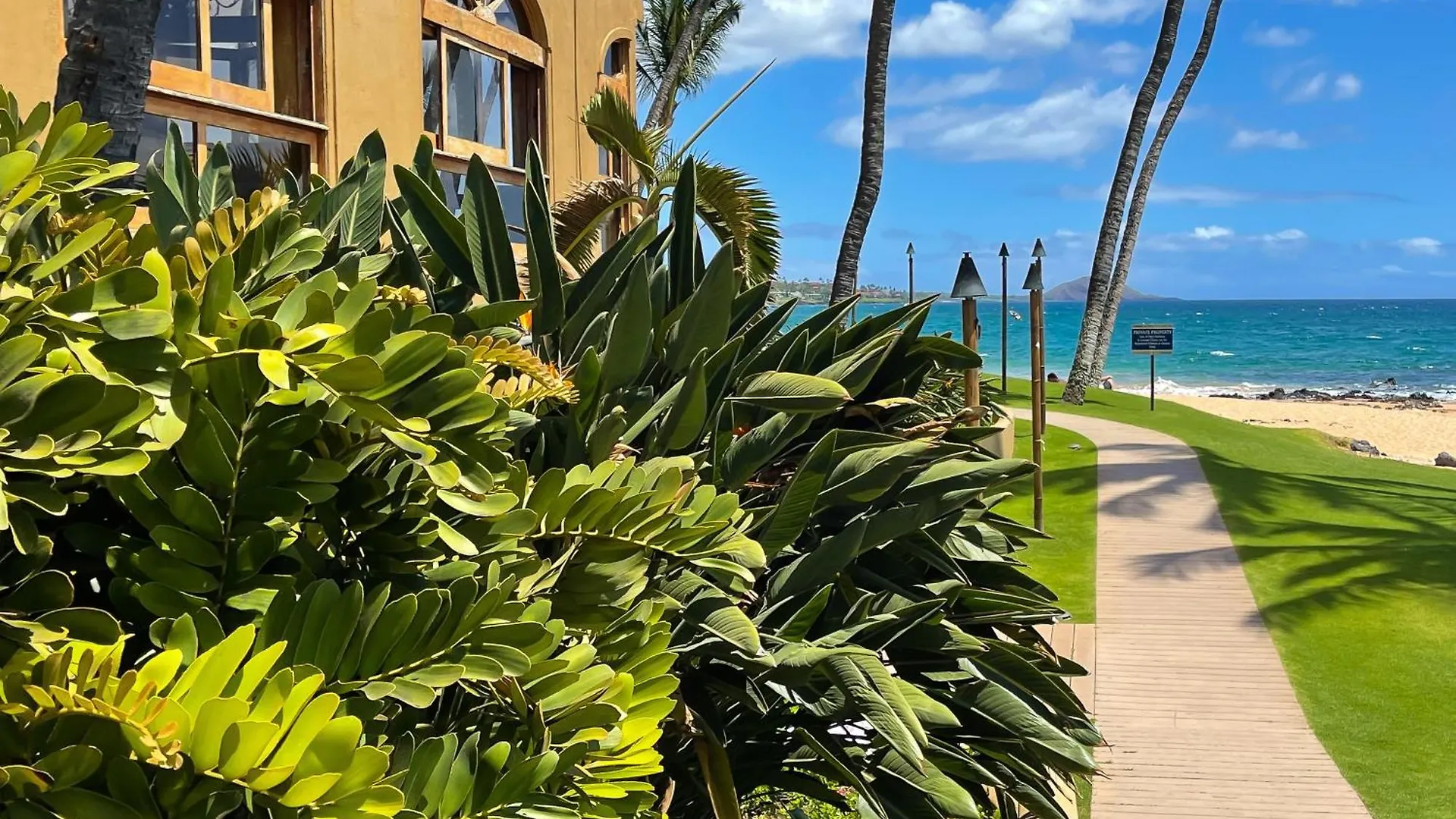 Апарт-отель Mana Kai Maui Resort 615A Уэйлея